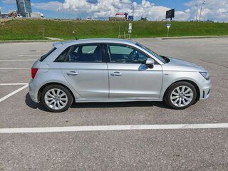 2011 Audi A1 I (8X), серебристый, 1315000 рублей, вид 5