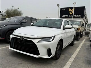 2026 Toyota Yaris XP150 Рестайлинг 2, белый, 1500000 рублей, вид 1