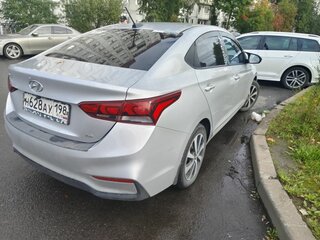 2017 Hyundai Solaris II, серебристый, 989000 рублей, вид 3