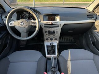 2008 Opel Astra H Рестайлинг, серебристый, 680000 рублей, вид 4