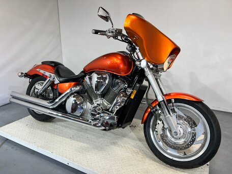 2004 Honda VTX 1800, оранжевый, 560000 рублей, вид 3