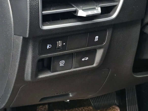 2024 Hyundai Sonata VIII (DN8) Рестайлинг, серебристый, 2210000 рублей - вид 22