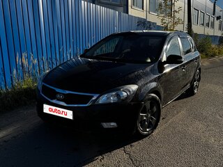 2011 Kia Ceed I Рестайлинг, чёрный, 700000 рублей, вид 1