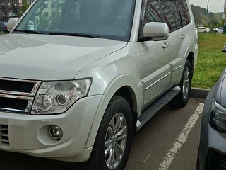 2013 Mitsubishi Pajero IV Рестайлинг 1, белый, 1970000 рублей, вид 2