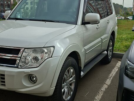 2013 Mitsubishi Pajero IV Рестайлинг 1, белый, 1970000 рублей, вид 2