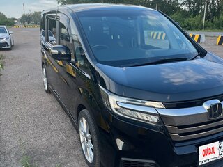 2017 Honda Stepwgn Spada V Рестайлинг, чёрный, 2150000 рублей, вид 4