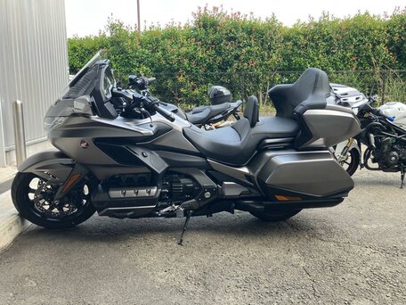 2018 Honda GL 1800 Gold Wing, серый, 2590000 рублей, вид 1