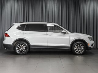 2017 Volkswagen Tiguan Allspace II, серый, 1719000 рублей, вид 5