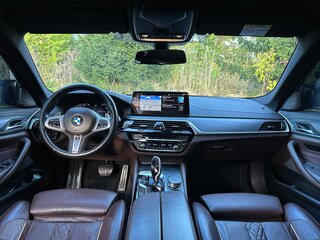 2021 BMW 5 серии 530d xDrive VII (G30/G31/G38) Рестайлинг, белый, 5700000 рублей, вид 4
