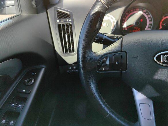 2010 Kia Ceed I Рестайлинг, серебристый, 620000 рублей - вид 16