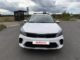 2021 Kia Rio X IV Рестайлинг, белый, 1650000 рублей, вид 2