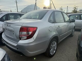 2026 Lada (ВАЗ) Granta I Рестайлинг, серебристый, 1238000 рублей, вид 3