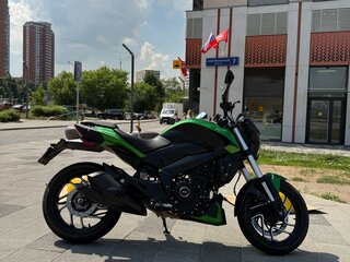 2021 Bajaj Dominar 400, зелёный, 330000 рублей, вид 2