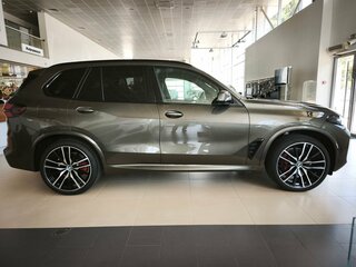 2025 BMW X5 30d IV (G05/G18) Рестайлинг, зелёный, 14200000 рублей, вид 5