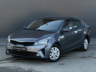 2021 Kia Rio IV Рестайлинг, серый, 1699000 рублей, вид 1