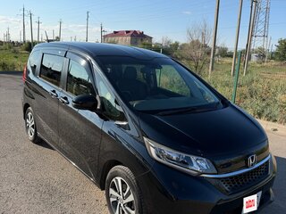 2020 Honda Freed II Рестайлинг, чёрный, 1820000 рублей, вид 2