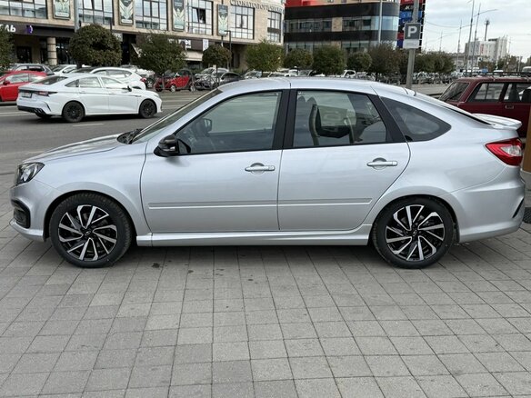 2026 Lada (ВАЗ) Granta Sport I Рестайлинг, серебристый, 1697000 рублей - вид 7