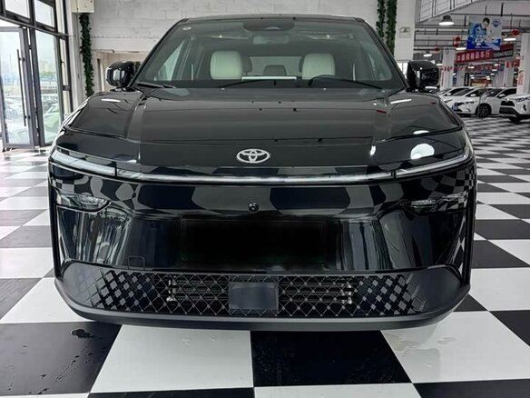 2025 Toyota bZ3X 58.3 kWh, чёрный, 2550000 рублей - вид 1