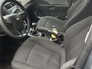2013 Chevrolet Aveo II, серый, 365000 рублей, вид 5