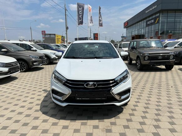 2026 Lada (ВАЗ) Vesta I Рестайлинг (NG), белый - вид 1