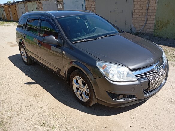 2010 Opel Astra H Рестайлинг, серый, 530000 рублей