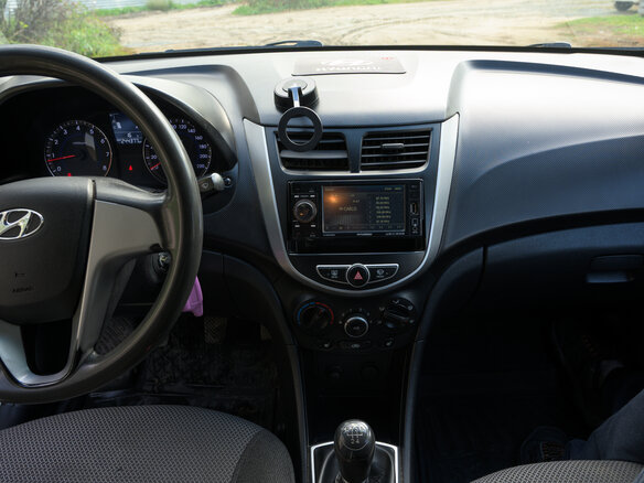 2014 Hyundai Solaris I, белый, 740000 рублей - вид 13
