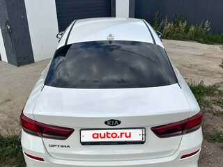 2019 Kia Optima IV Рестайлинг, белый, 1930000 рублей, вид 4