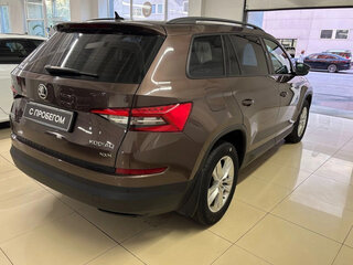 2018 Skoda Kodiaq I, коричневый, 2199000 рублей, вид 4
