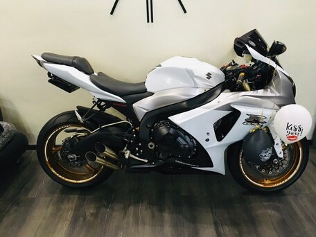 2009 Suzuki GSX-R 1000, белый, 1100000 рублей, вид 1