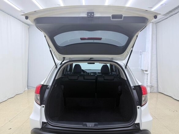2022 Honda Vezel I Рестайлинг, белый, 1165000 рублей - вид 18