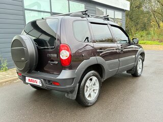 2017 Chevrolet Niva I Рестайлинг, коричневый, 675000 рублей, вид 5
