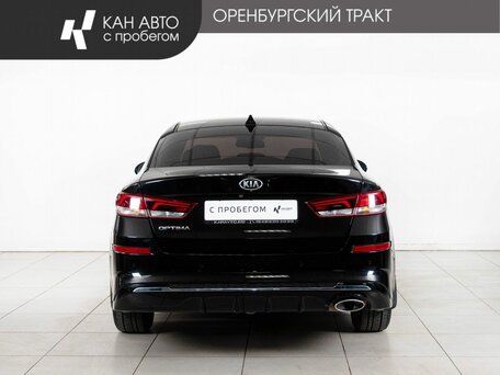 2019 Kia Optima IV Рестайлинг, чёрный, 1945000 рублей, вид 4