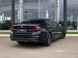 2019 BMW 5 серии 530d xDrive VII (G30/G31/G38), чёрный, 4450000 рублей, вид 3