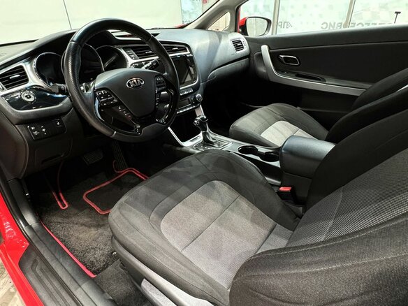 2017 Kia Ceed II Рестайлинг, красный - вид 8