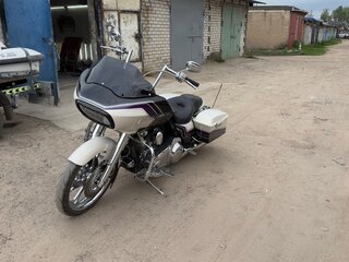 2010 Harley-Davidson Road Glide, белый, 1050000 рублей, вид 2