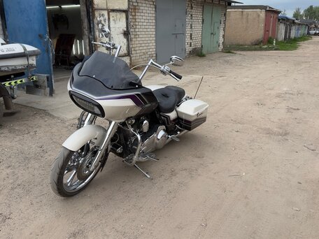 2010 Harley-Davidson Road Glide, белый, 1050000 рублей, вид 2