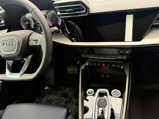 2026 Audi A3L 35 TFSI IV (8Y) Рестайлинг, фиолетовый, 3650000 рублей, вид 5