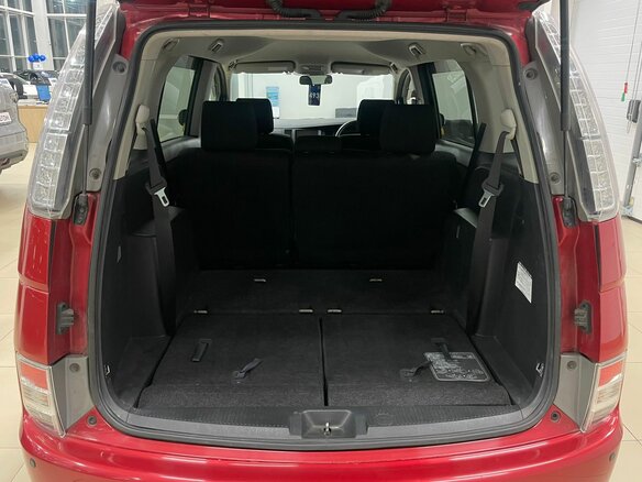 2012 Toyota ISis I Рестайлинг, красный, 1519000 рублей - вид 20