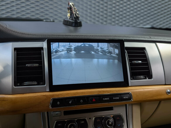 2014 Jaguar XF I Рестайлинг, белый, 1350000 рублей - вид 32