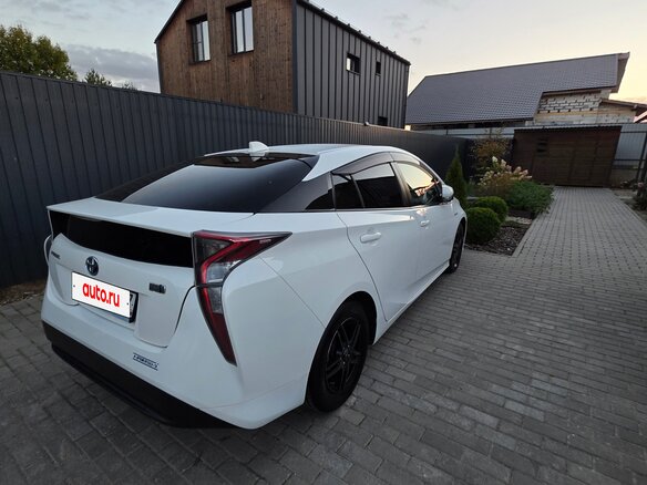 2017 Toyota Prius IV (XW50), белый - вид 13