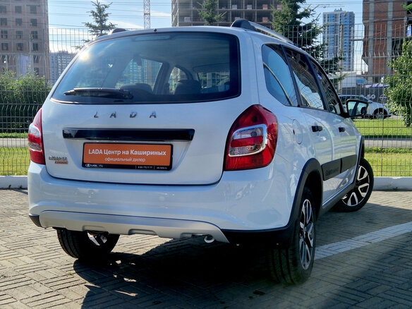 2026 Lada (ВАЗ) Granta Cross I Рестайлинг, белый, 1196000 рублей - вид 5
