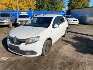 2017 Renault Logan II, белый, 520000 рублей, вид 1