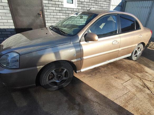 2005 Kia Rio I Рестайлинг, бежевый, 340000 рублей - вид 3