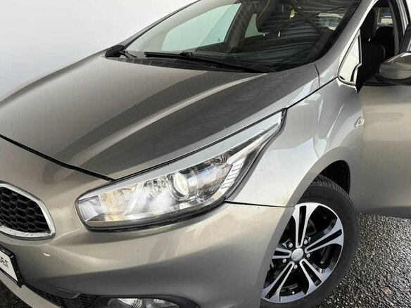 2015 Kia Ceed II, бежевый, 925000 рублей - вид 25