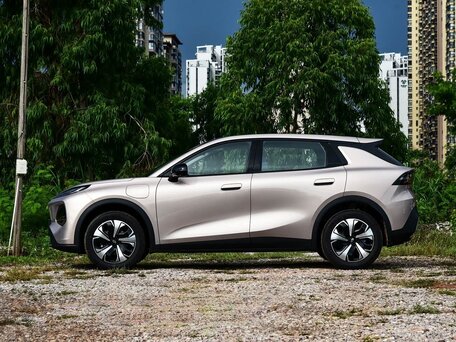 2026 Changan Qiyuan Q05 51.9 kWh II, розовый, 2338000 рублей, вид 3
