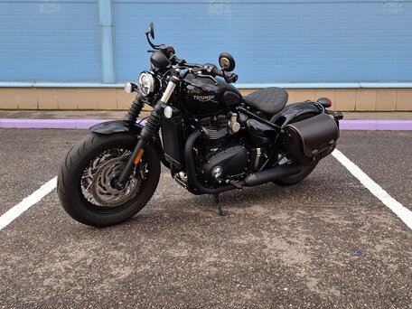 2020 Triumph Bonneville Bobber, чёрный, 1550000 рублей, вид 5