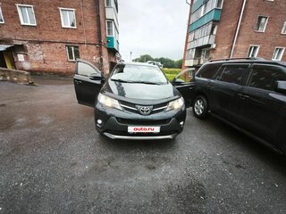 2013 Toyota RAV4 IV (XA40), чёрный, 2000000 рублей, вид 2