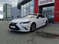 2018 Lexus ES 300h VII, белый, 4200000 рублей
