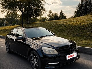 2010 Mercedes-Benz C-Класс 180 BlueEFFICIENCY III (W204), чёрный, 820000 рублей, вид 1