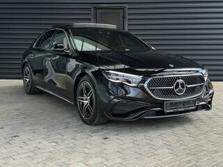 2025 Mercedes-Benz E-Класс 300 VI (W214, S214), чёрный, 8390000 рублей, вид 3